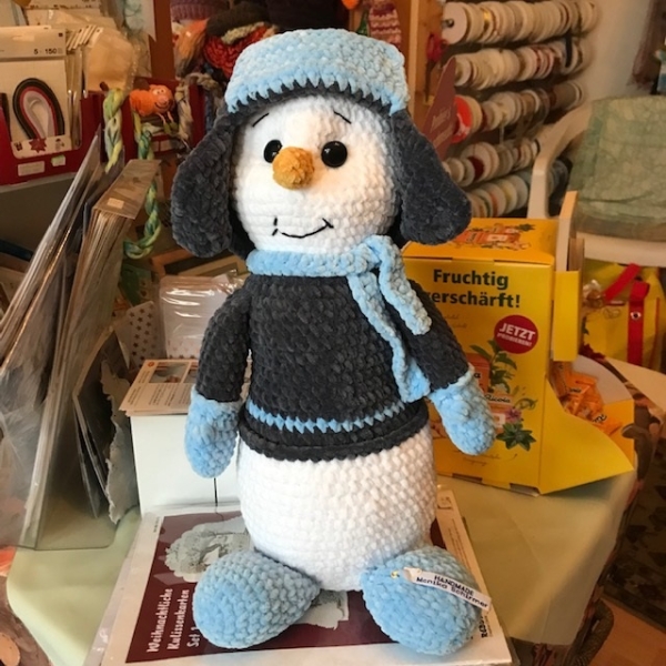 Schneemann gehäkelt