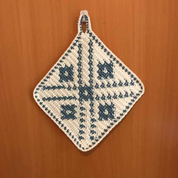 Topflappen zweifarbig Blumen blau weiß